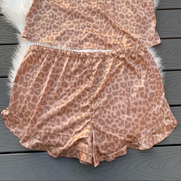 Express Leopard Pattern Pajama Set - Picture 3 of 6